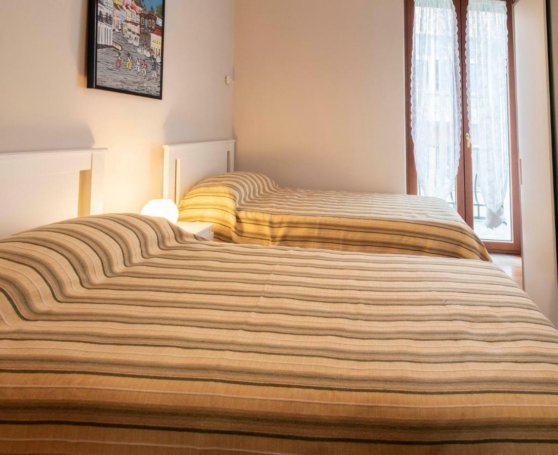 Twin Room with Shared Bathroom,813875441:JPEG